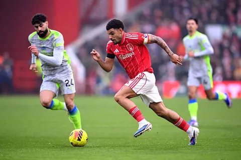 دقيقة بدقيقة.. نوتينجهام 0-0 مانشستر سيتي.. تسديدة قوية